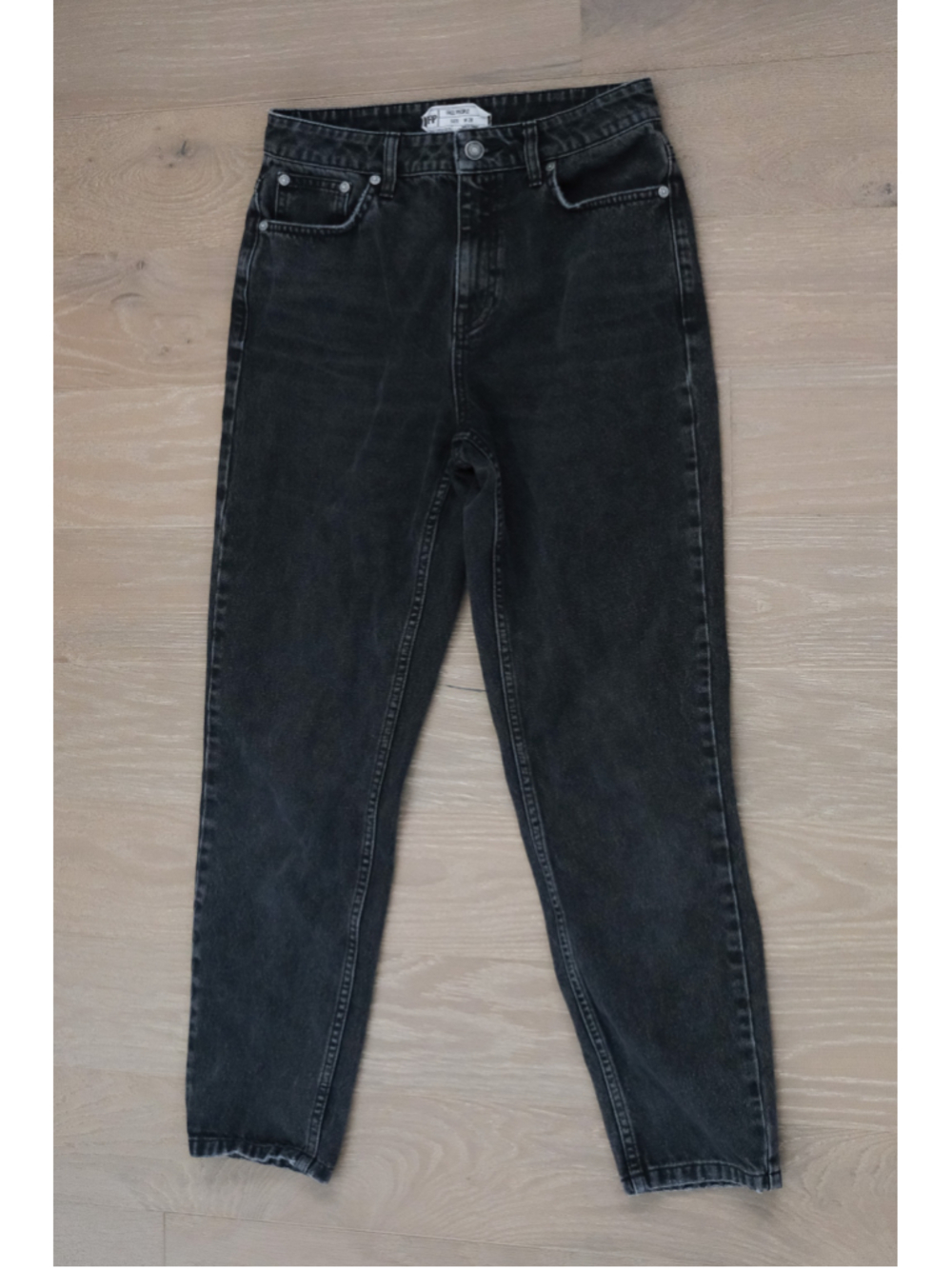 Free People Women’s Black Washed Jeans Size 28 Straight Leg